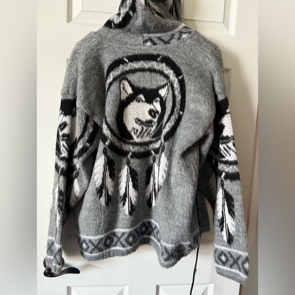 TUNTAQUIMBA VTG Wolf Native American Wool Jacket Hoodie Hand Knit Ecuador Medium